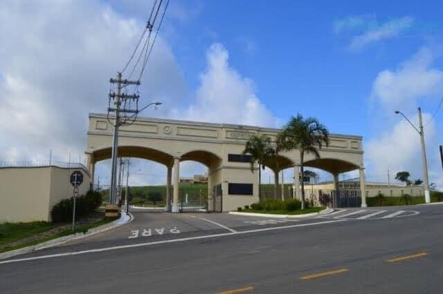Lote/Terreno em São José dos Campos - Condomínio Residencial Altos da Quinta