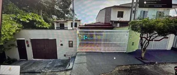 Casa em São José dos Campos - Vila Ema