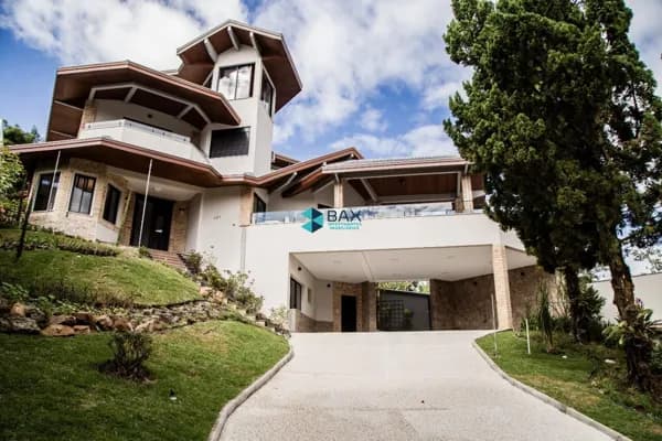 Casa em São José dos Campos - Jardim das Colinas