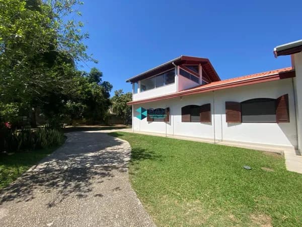 Casa em Condomínio de Alto Padrão na zona sul - 2.822m2 de terreno