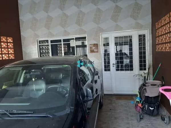 Casa em São José dos Campos - Monte Castelo