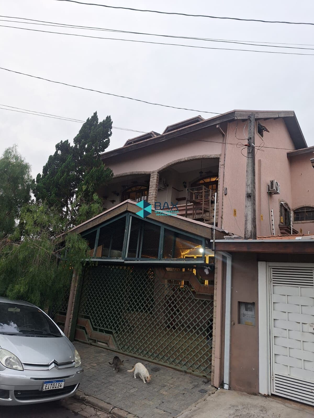 Sobrado em São José dos Campos - Parque Santa Rita