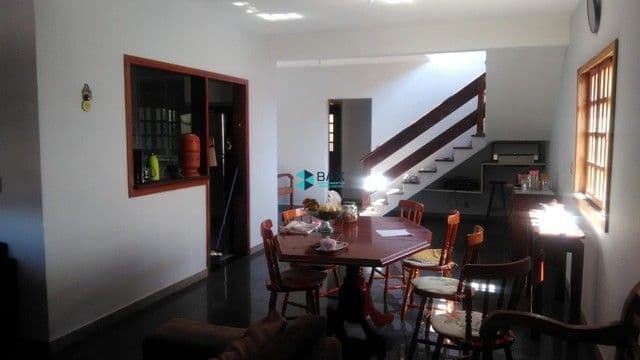 Casa em São José dos Campos - Jardim das Indústrias