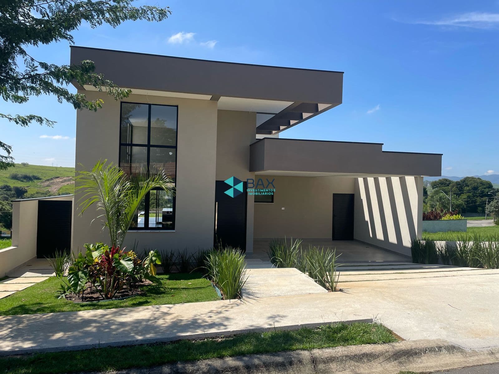 Casa térrea em belíssimo condomínio em Caçapava