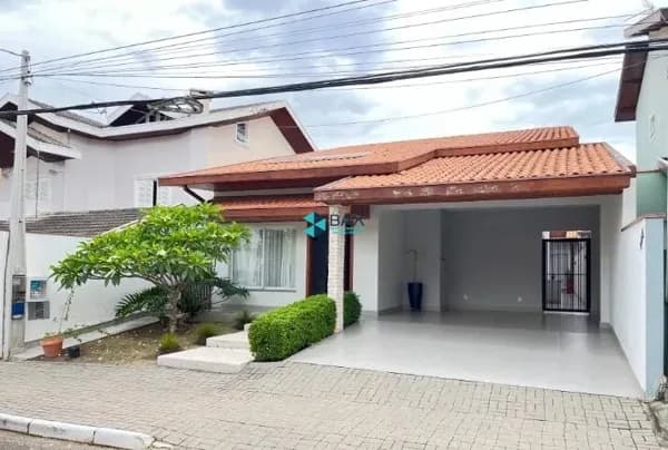 Casa em São José dos Campos - Urbanova