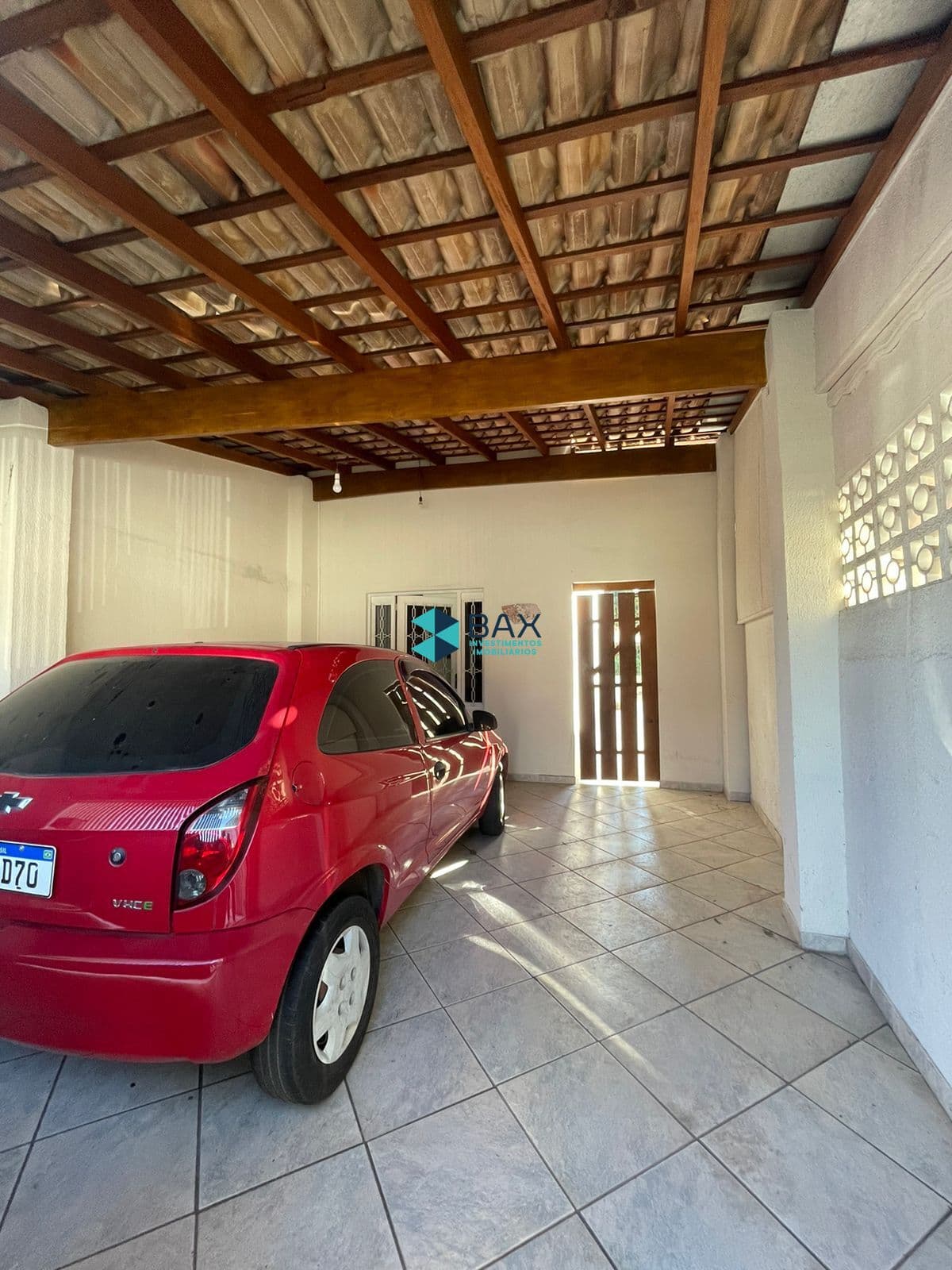 Casa - Bairro - 125 m² Terreno −70 m² Área Construída - 3 Dormitório - 2 Vaga