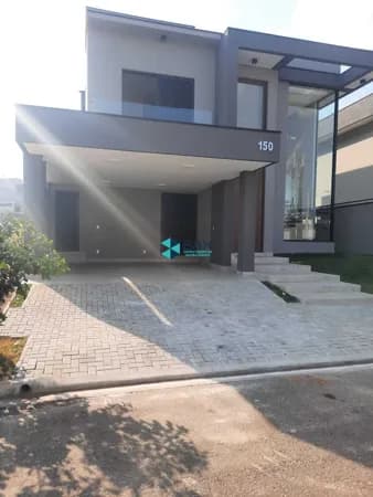 Casa de Condomínio em São José dos Campos - Bairro da Floresta