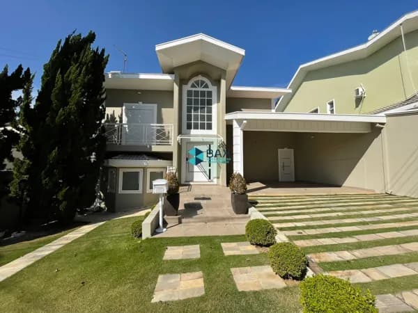 Casa em Jacareí - Vila Zezé