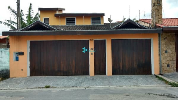Casa em Jacareí - Jardim Califórnia