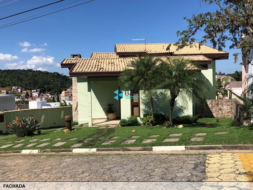 Casa em Jacareí - Jardim Coleginho