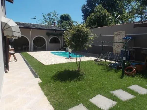 Casa em Jacareí - São João