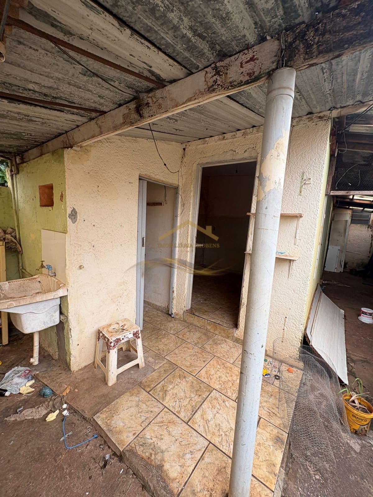 CASA 1 DORMITÓRIO- ALUGA-SE- BAIRRO ANCHIETA