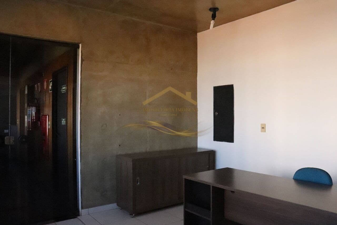 SALA COMERCIAL- CENTRO - VENDE-SE R$ 215 MIL