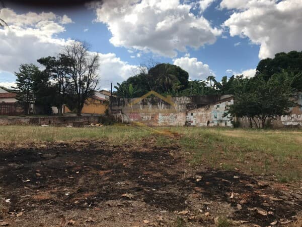 VENDE-SE ÁREA -BAIRRO ELDORADO- 3.700 M²