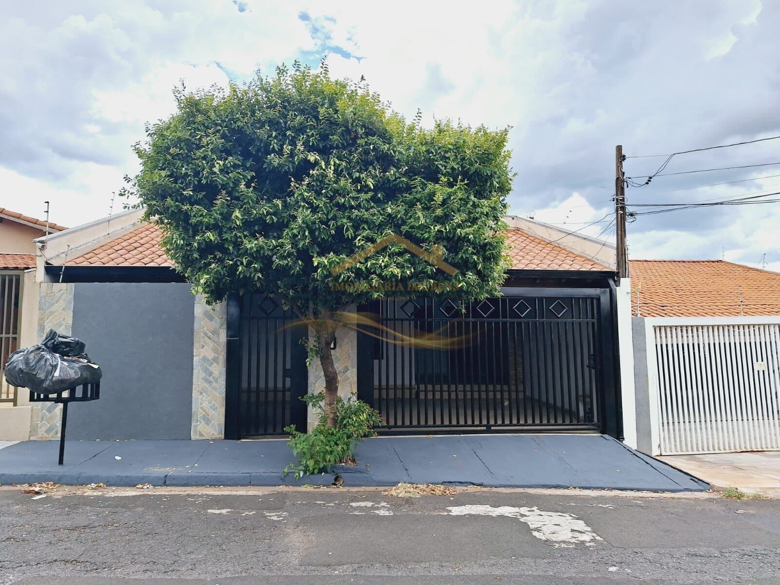 Casa em Conjunto Habitacional Costa do Sol, São José do Rio Preto/SP