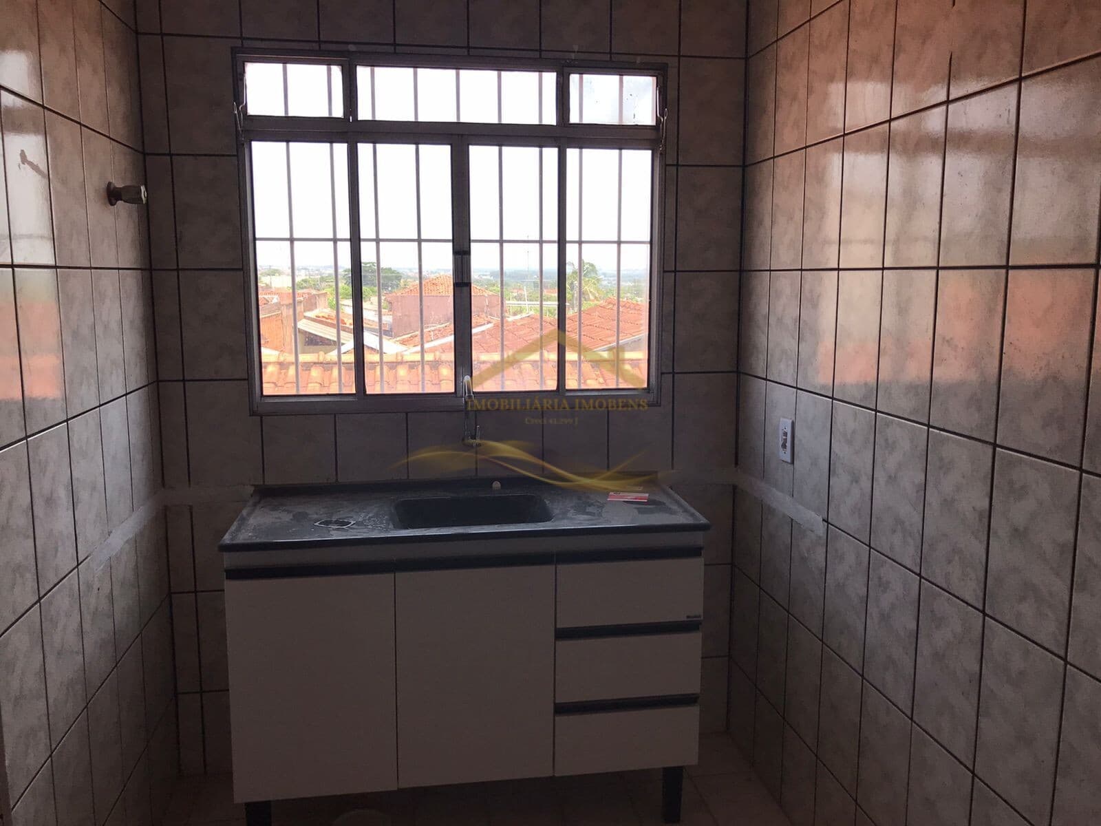 Aluga-se Kitnet 2 quartos- R$ 800,00