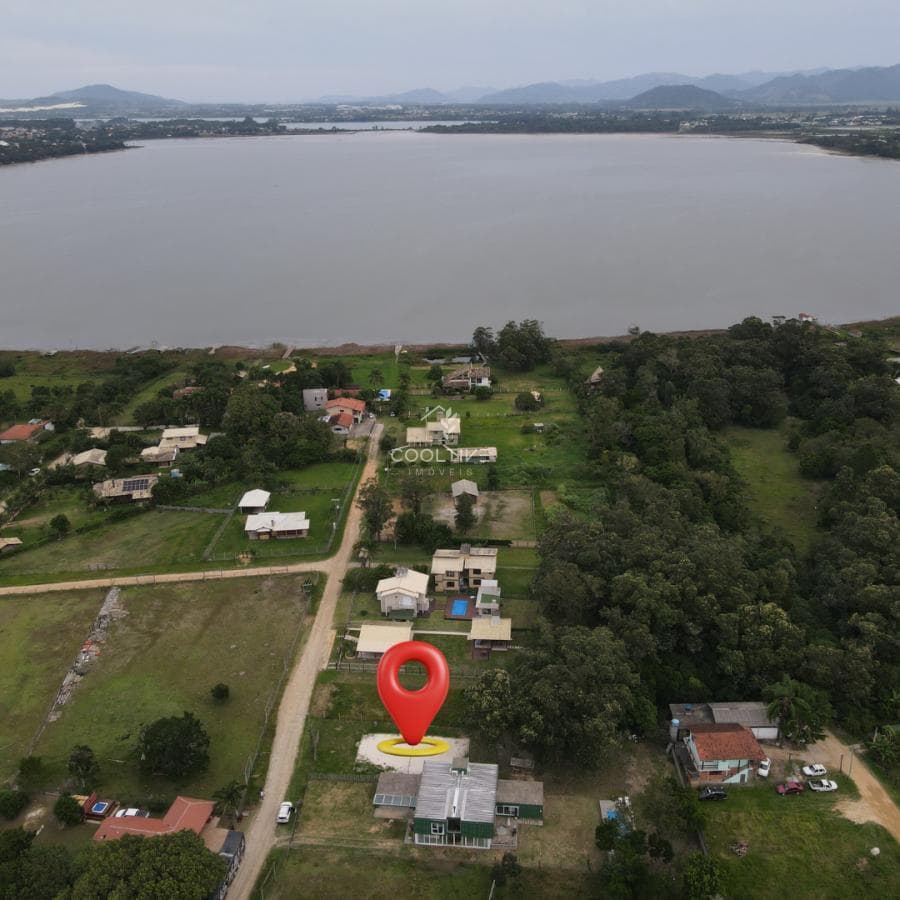 Terreno à venda no bairro Praia Do Rosa em Garopaba/SC