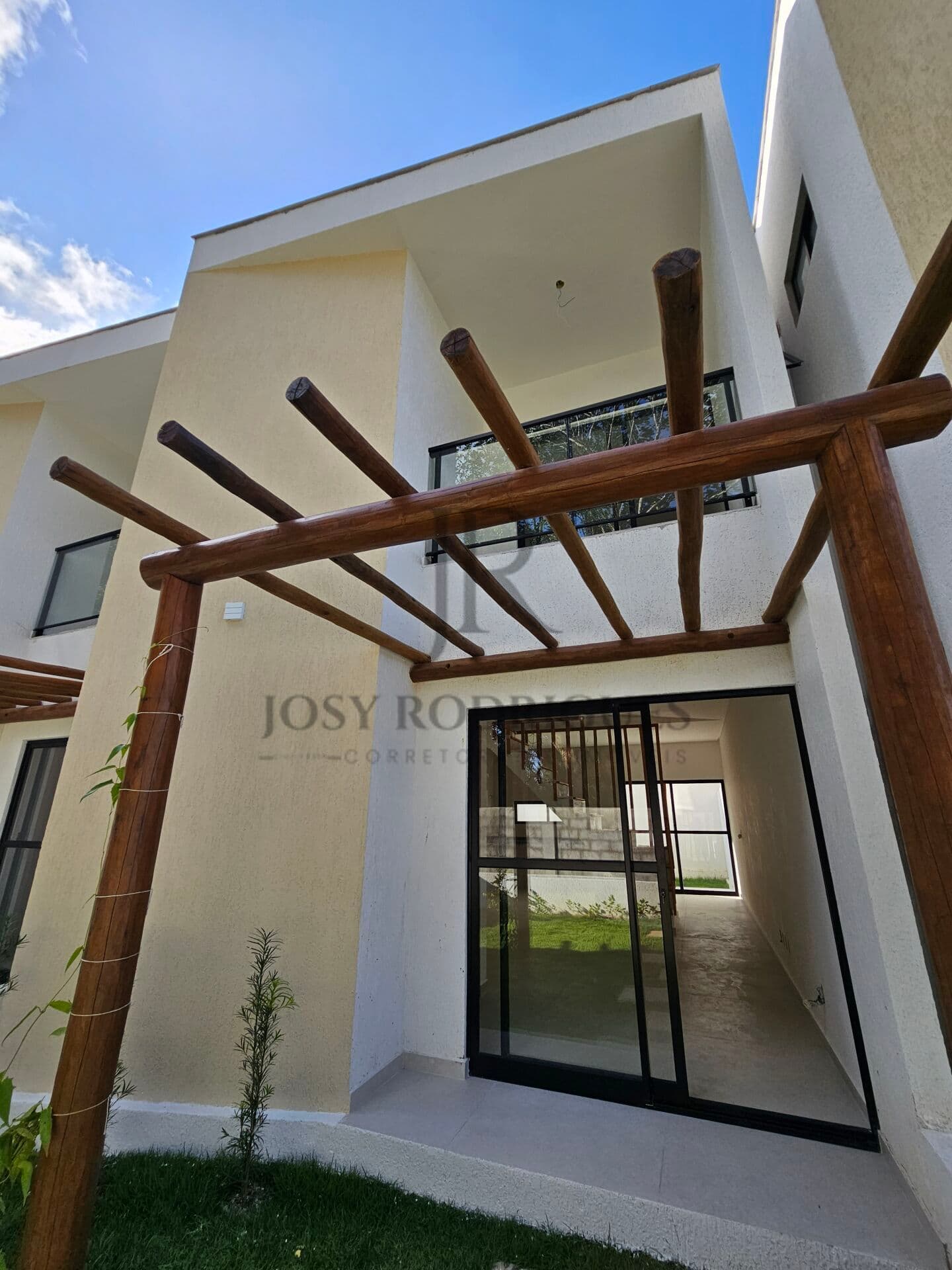 Casa em Condomínio Exclusivo em Promoção!