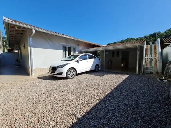 Casa em Brusque - Azambuja