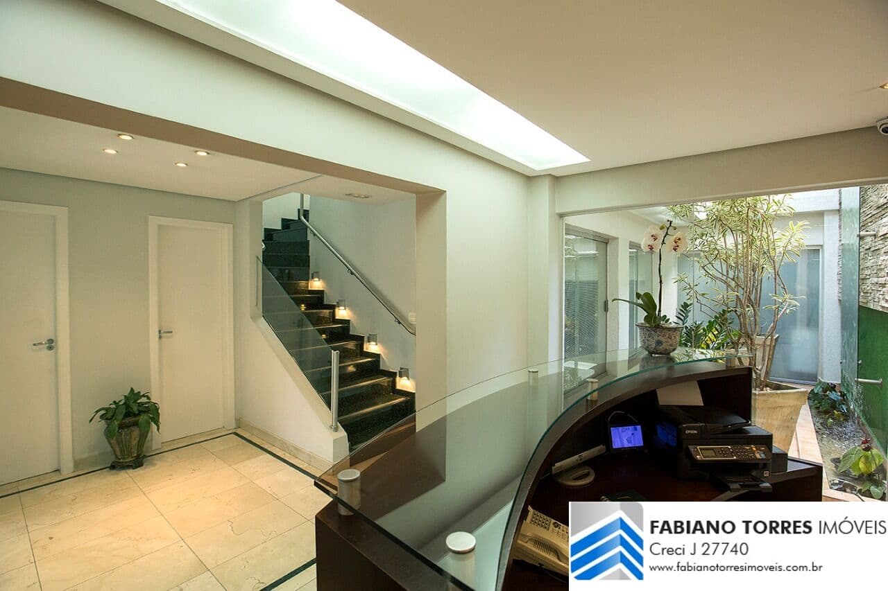 🏠🌟 Sobrado de Alto Padrão à Venda no Centro de São Bernardo! 🌟🏠