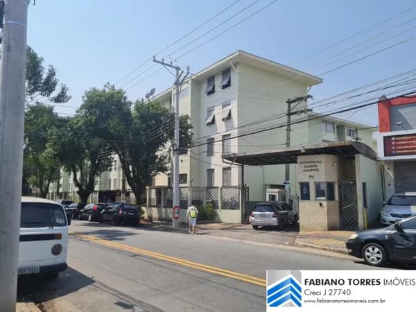 Apartamento reformado de 67m² a venda no Rudge Ramos.