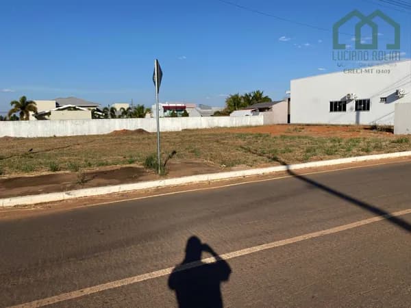 Excelente oportunidade de investimento! Este espaçoso terreno de 532