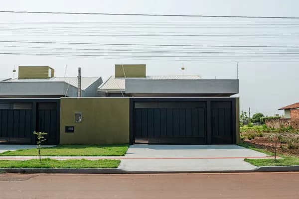 Casa em Conjunto Residencial Monte Carlo, Dourados/MS