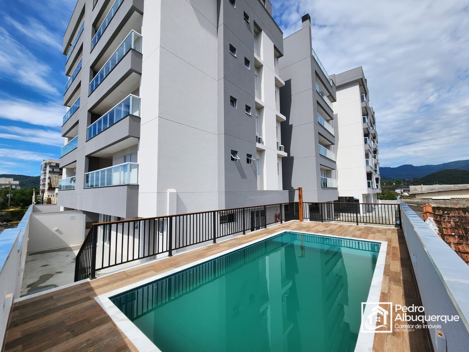 Apartamento a venda com 3 quartos no Centro de Ubatuba