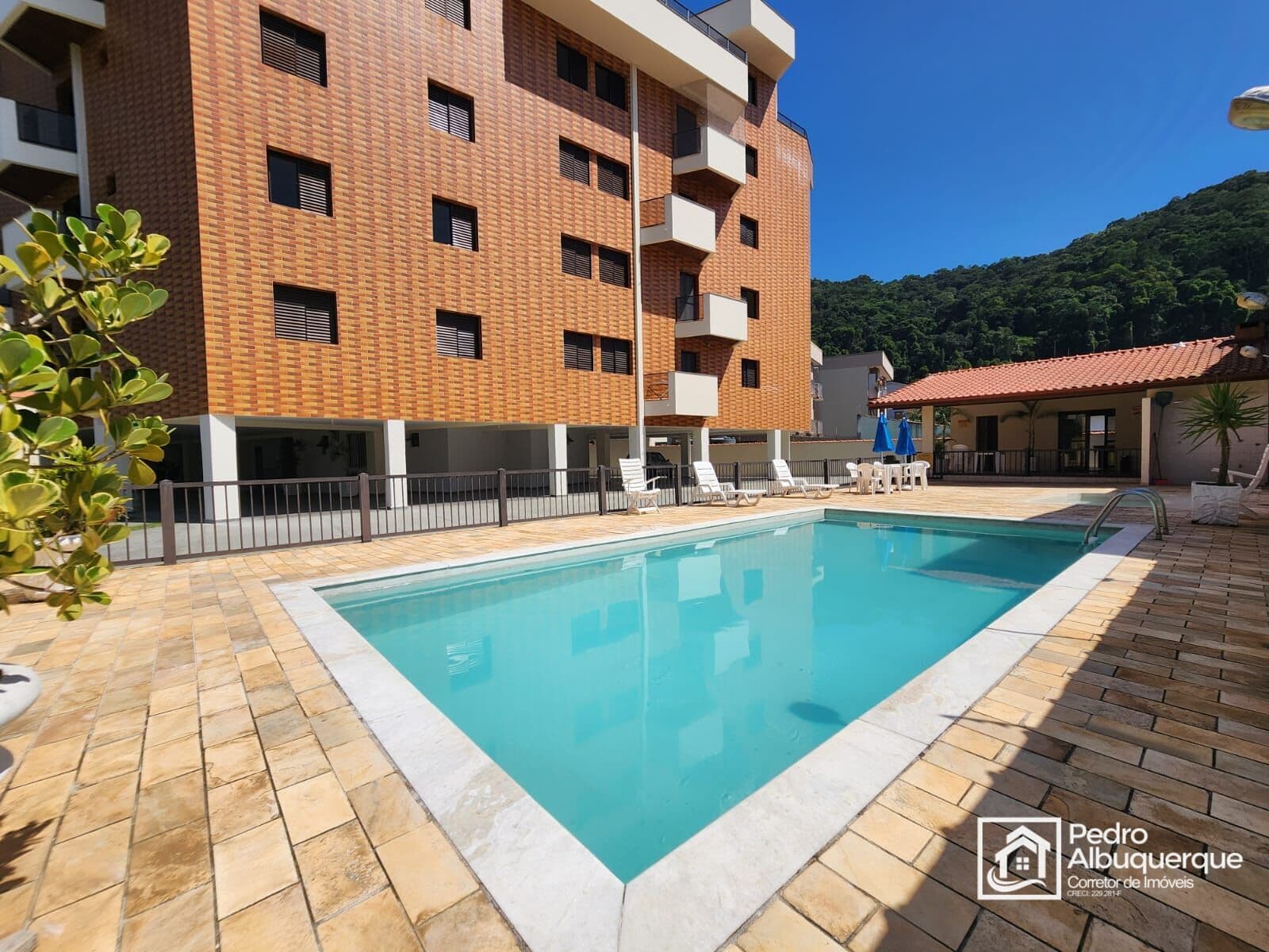 Apartamento a venda no Condomínio San Remo, Praia Grande, Ubatuba-SP