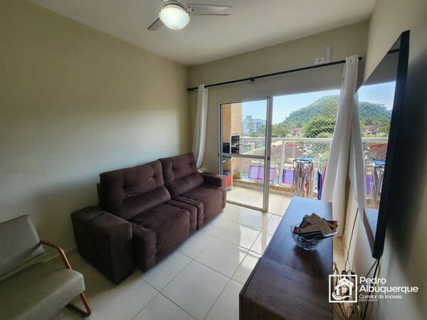 Apartamento a venda em Ubatuba com 2 quartos no Perequê-Açú