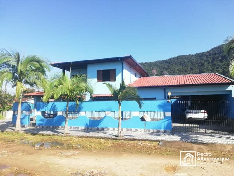 Casa a venda no Perequê-Açú com 7 quartos em ótima localização