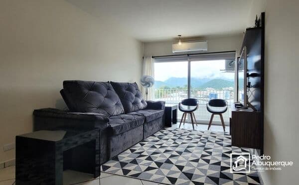 Apartamento a venda com 2 dormitórios no Centro de Ubatuba.