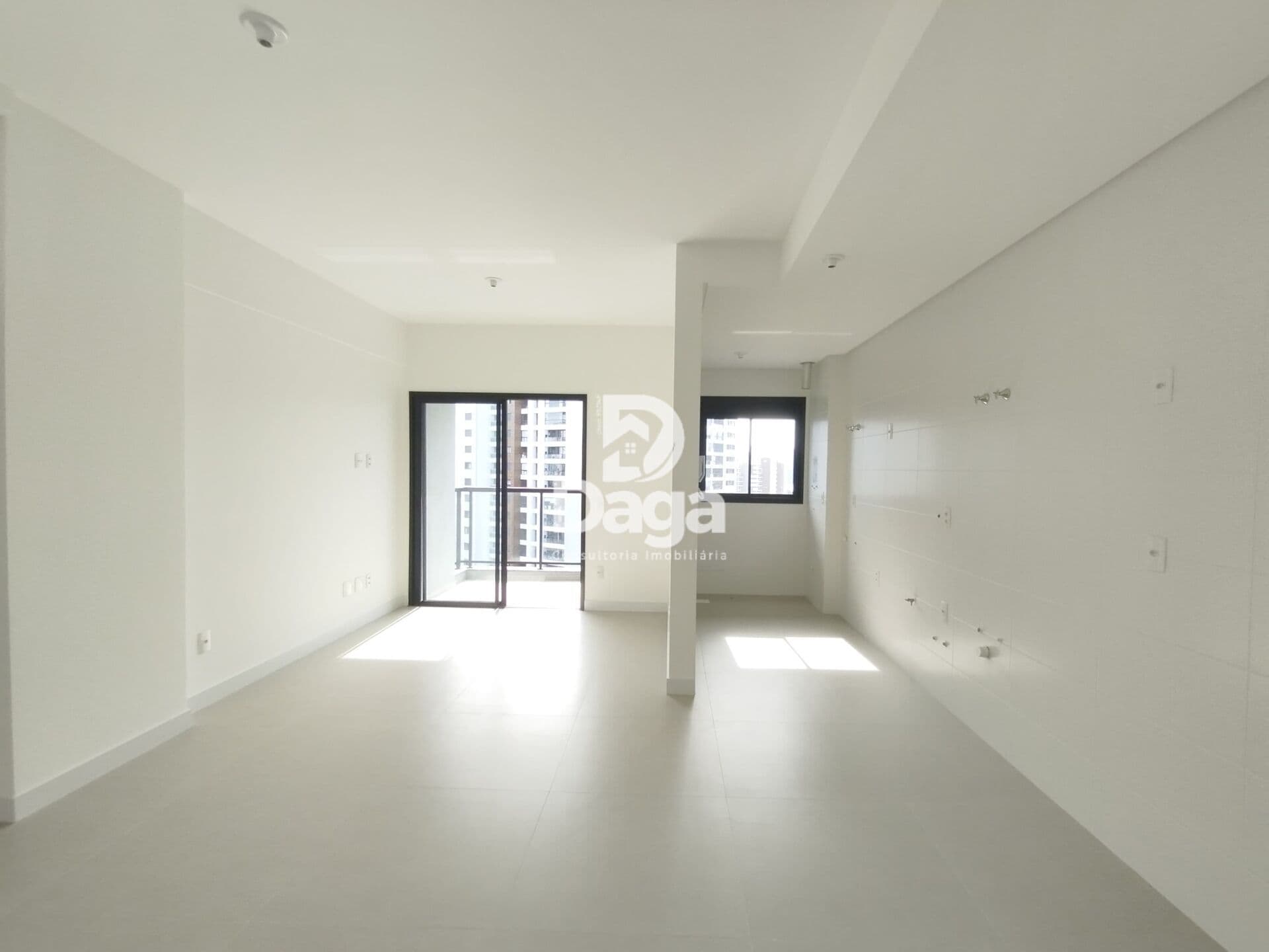 Apartamento na Agronômica, 2 dormitórios, sendo 2 suites - Florianópolis/SC