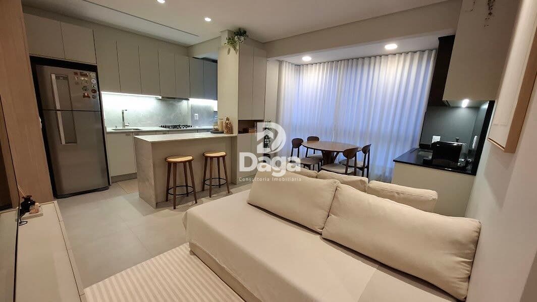 Apartamento Finamente Mobilaido de 2 Dormitórios na Carvoeira