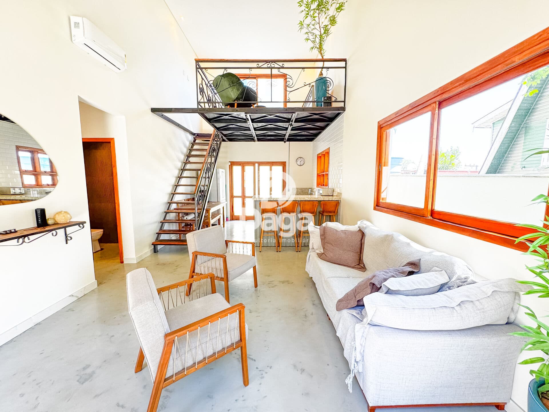 Casa 3 dormitórios, sendo 1 suite - Itacorubi - Florianópolis