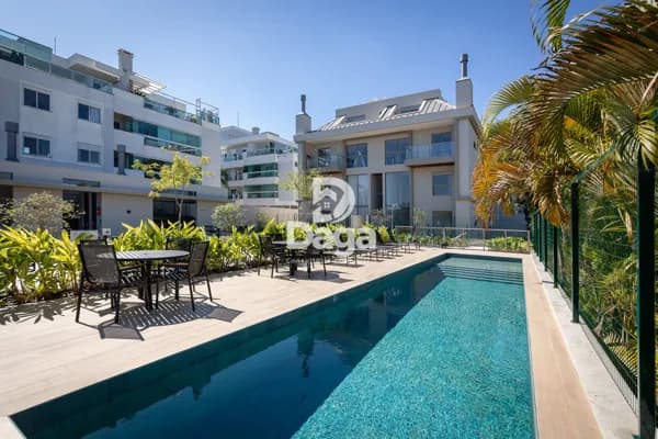 Apartamento de 3 Dormitórios com suíte, 2 Vagas no bairro João Paulo, Florianópolis/SC