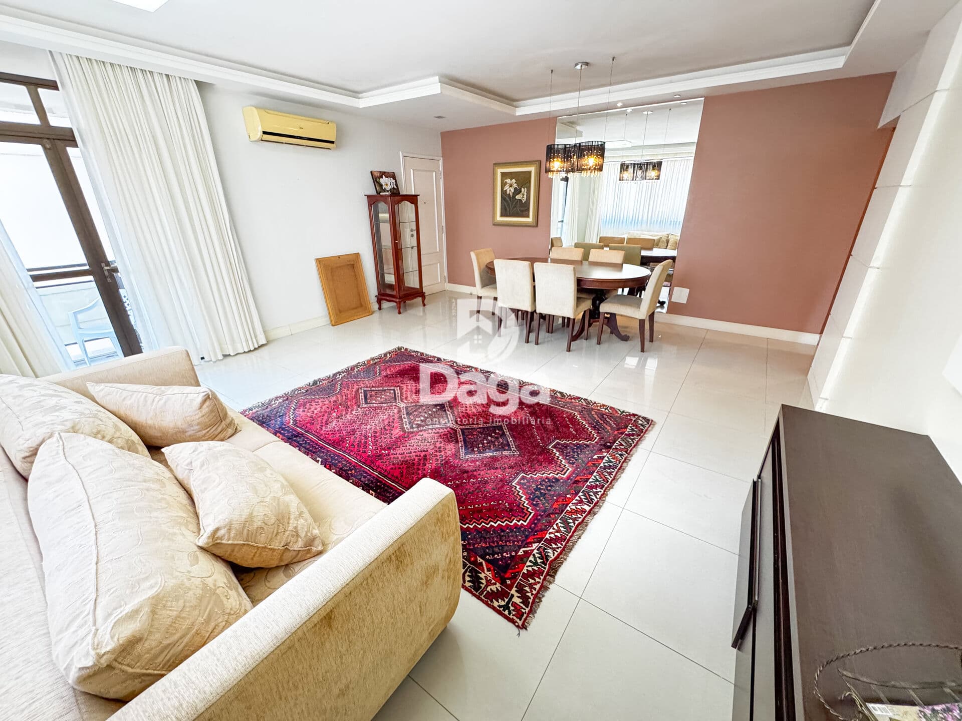 Apartamento 3 dormitórios, sendo 2 suite + dependência - Beira mar norte - Florianópolis