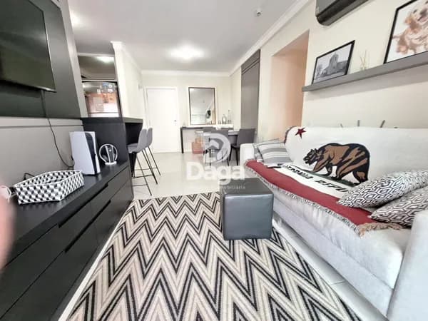 Lindo Apartamento Padrão WKoerich no Estreito