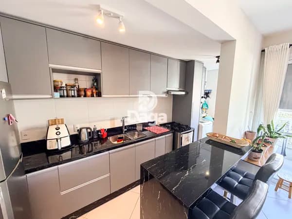 Apartamento 2 Dormitórios com Suíte na Carvoeira, Florianópolis/SC