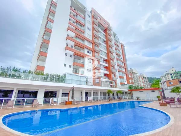 Apartamento com Vista Mar e muito bem localizado na Agronômica