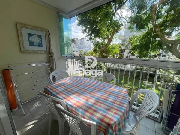 Apartamento Padrão ao lado de área verde em Jurerê