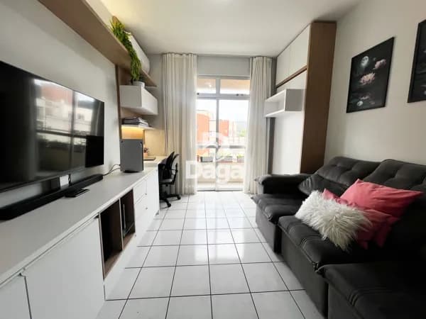 Apartamento 2 dormitórios mobiliado próximo a universidade
