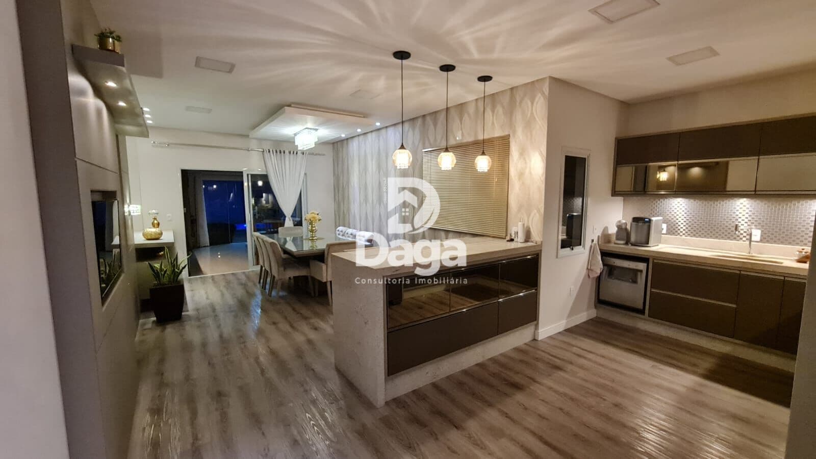 Casa á venda em Carianos, Florianópolis/SC