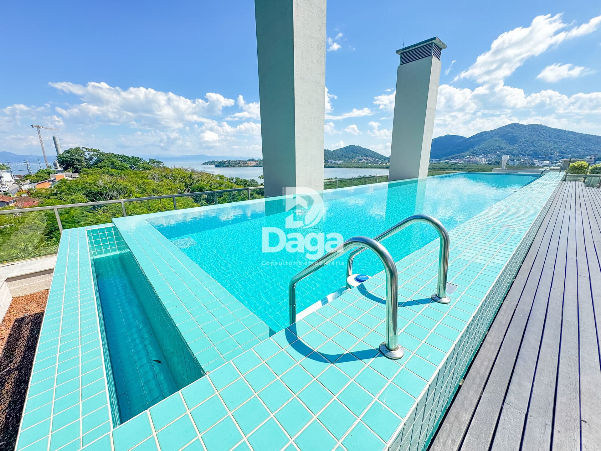 Apartamento no João Paulo - 2 dormitórios, sendo 2 suites - Florianópolis/SC