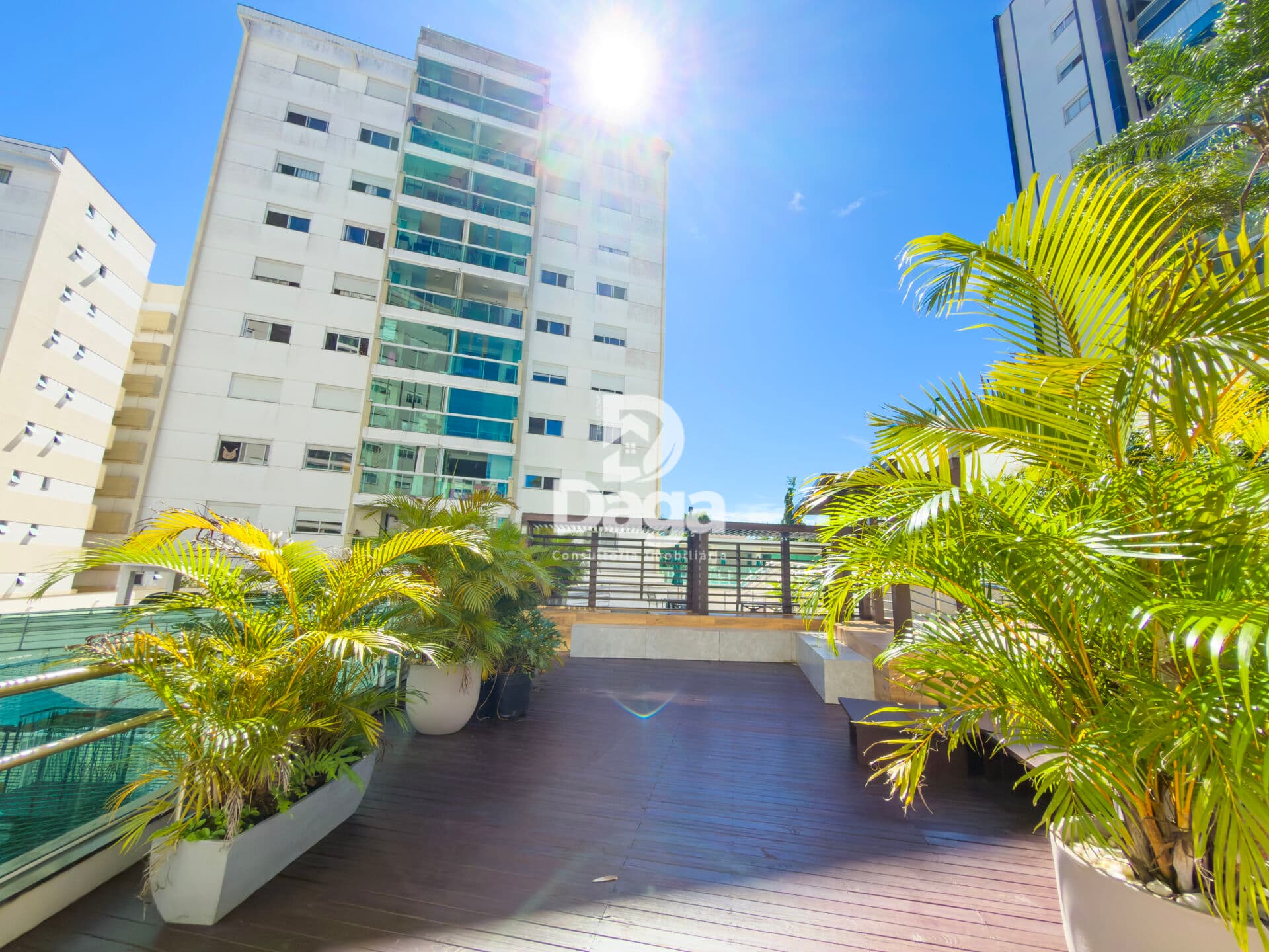 Parque São Jorge 4 quartos (2 suítes) Ensolarado