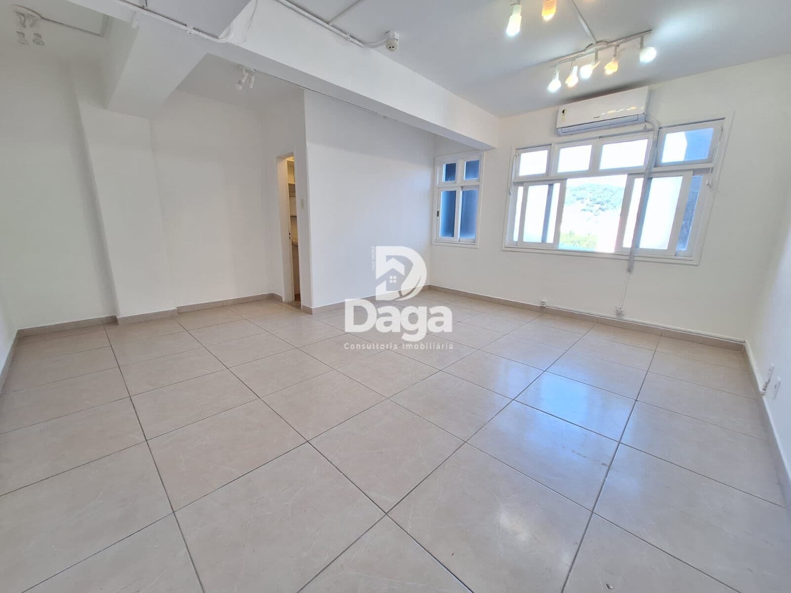 Sala Comercial no Centro de Florianópolis