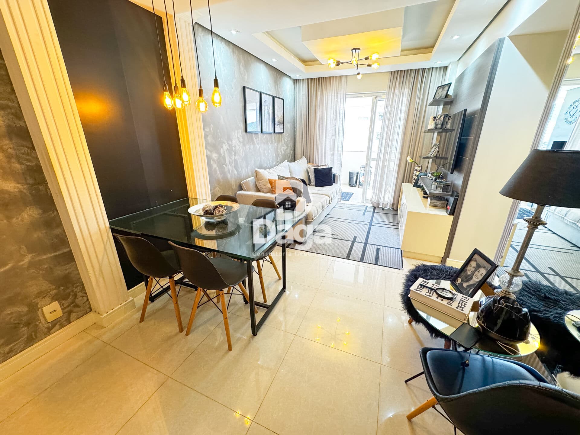 Apartamento 3 dormitórios, sendo 1 suite + Dependencia - Trindade - Florianópolis