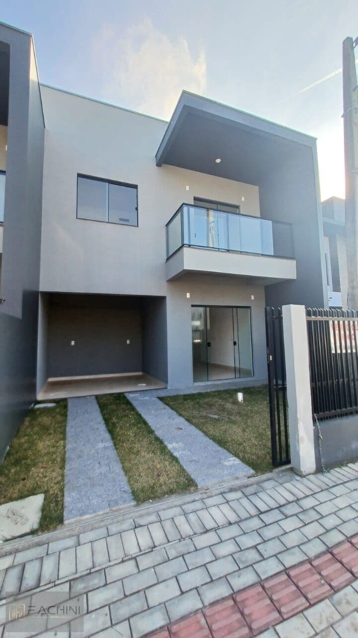 Sobrado com 97 m² em Barra Velha