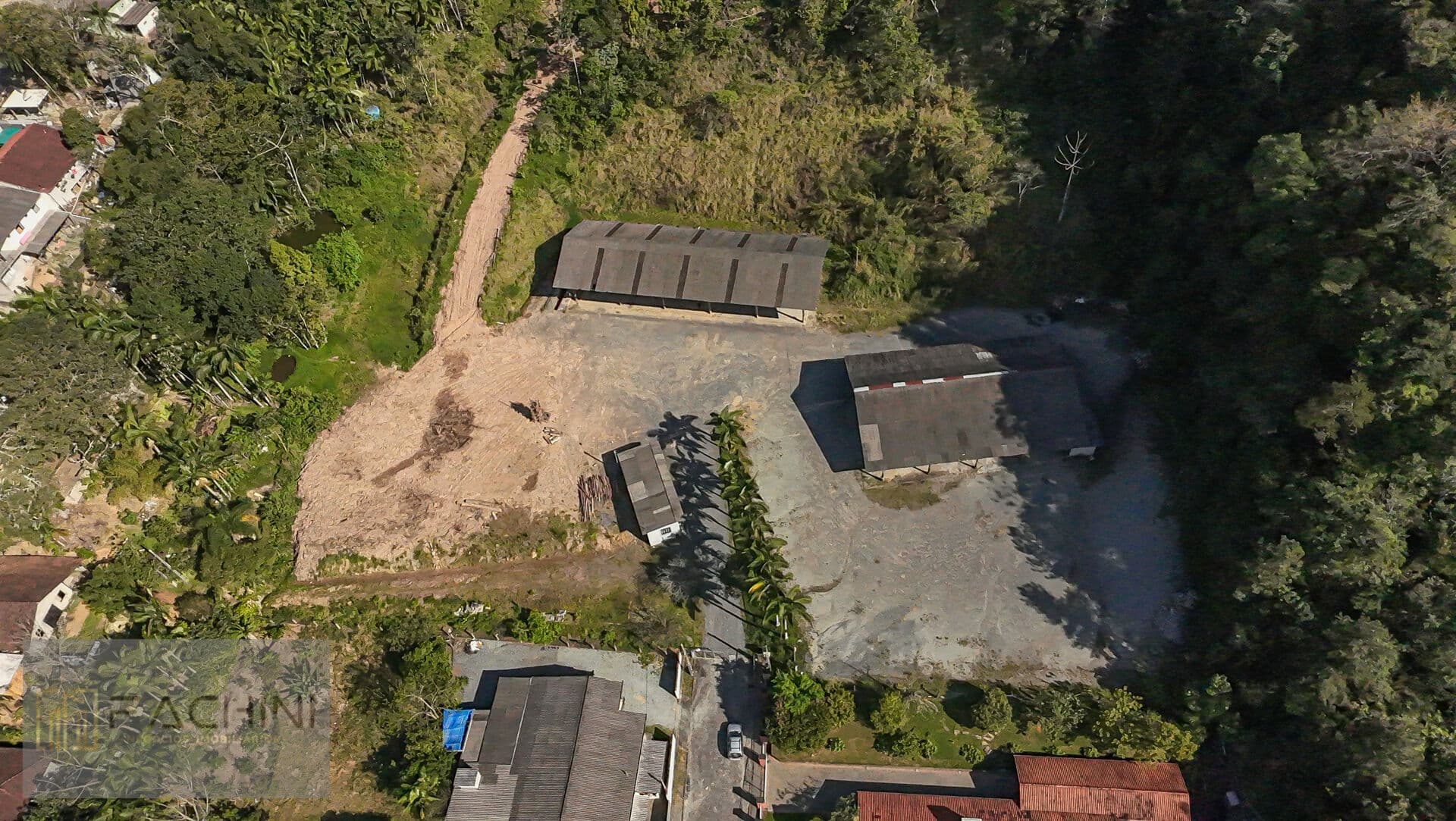 Terreno com Galpões no Bairro Velha Central em Blumenau