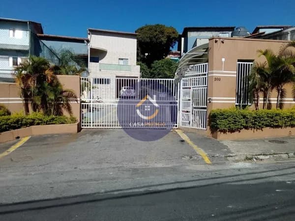 Casa de Condomínio em São Paulo - Vila Araguaia